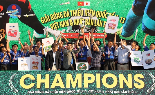 Giải bóng đá thiếu niên quốc tế U13 Việt Nam - Nhật Bản lần II: B. Bình Dương Vô Địch